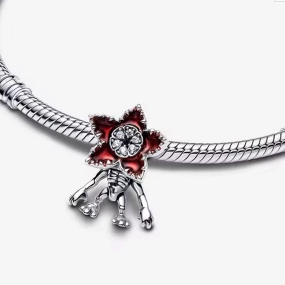 STRANGER THINGS Moveable Demogorgon Charm S925 Sterling Silver NWOT 🔥 - Picture 2 of 9